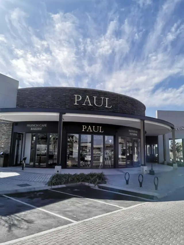 Paul Polofields shopfront lettering